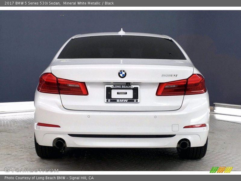 Mineral White Metallic / Black 2017 BMW 5 Series 530i Sedan