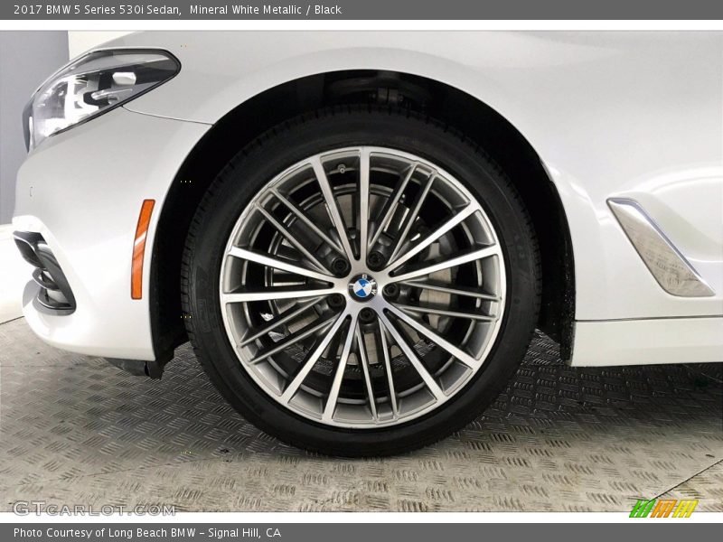 Mineral White Metallic / Black 2017 BMW 5 Series 530i Sedan