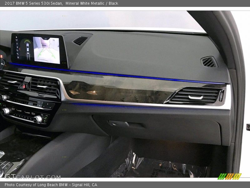 Mineral White Metallic / Black 2017 BMW 5 Series 530i Sedan