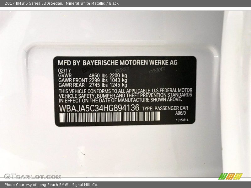 Mineral White Metallic / Black 2017 BMW 5 Series 530i Sedan
