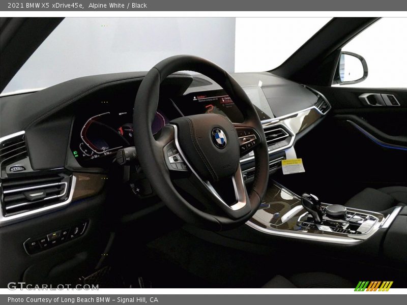 Alpine White / Black 2021 BMW X5 xDrive45e