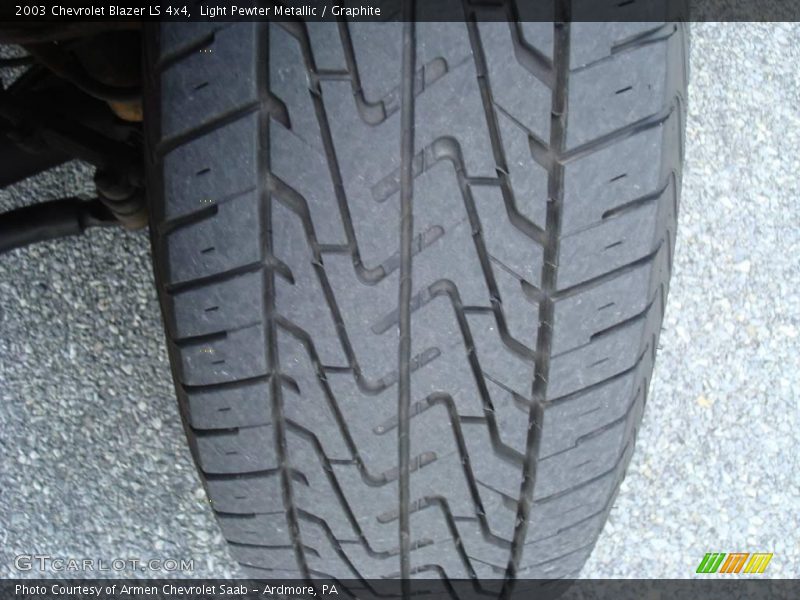 Light Pewter Metallic / Graphite 2003 Chevrolet Blazer LS 4x4