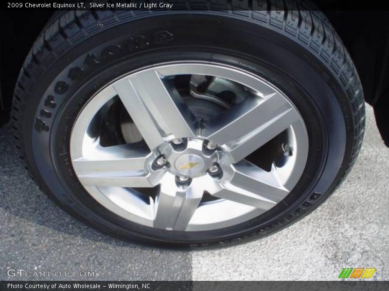 Silver Ice Metallic / Light Gray 2009 Chevrolet Equinox LT