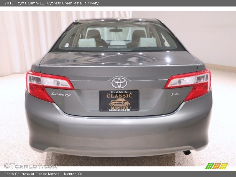 Cypress Green Metallic / Ivory 2013 Toyota Camry LE