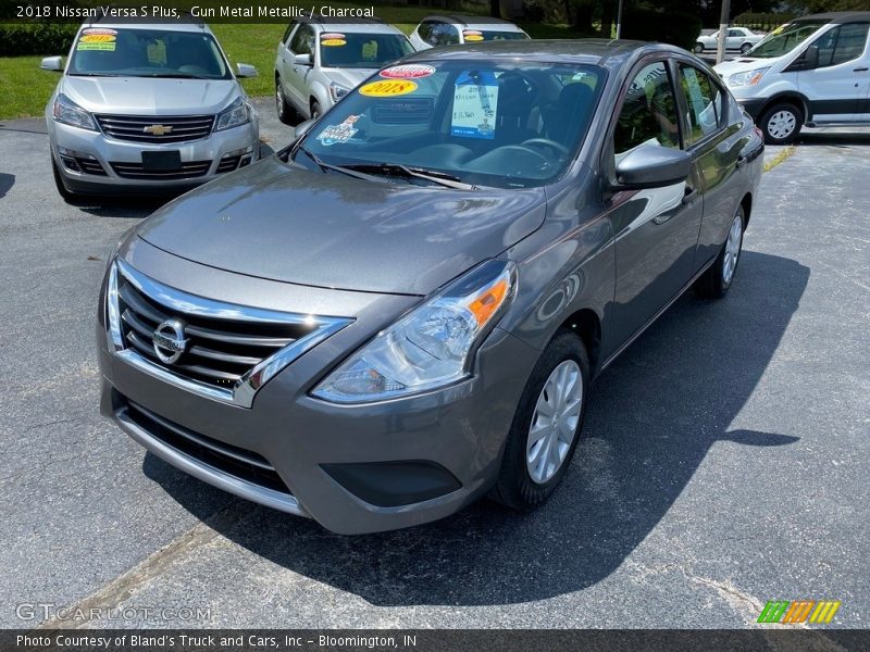 Gun Metal Metallic / Charcoal 2018 Nissan Versa S Plus