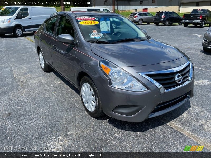 Gun Metal Metallic / Charcoal 2018 Nissan Versa S Plus