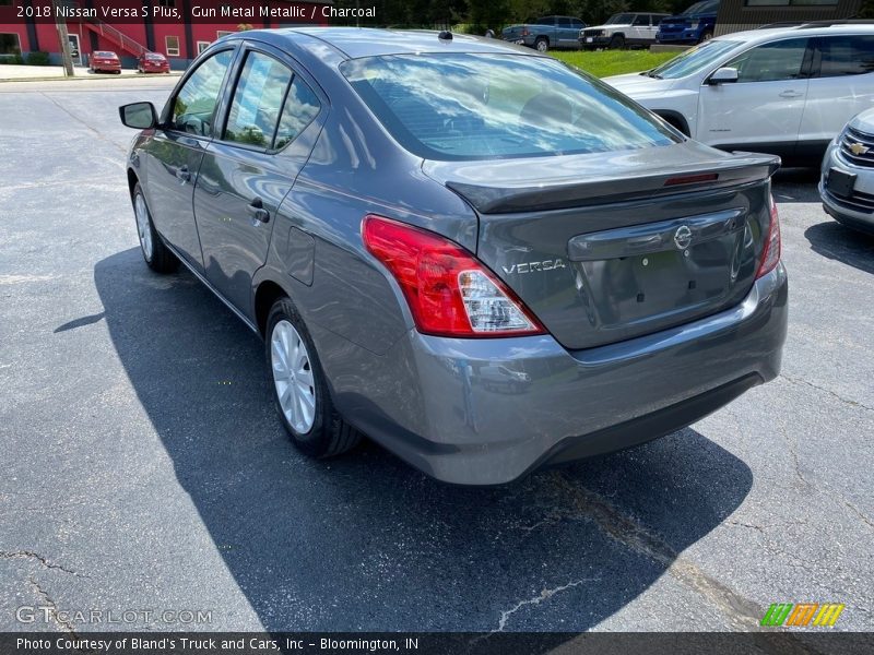 Gun Metal Metallic / Charcoal 2018 Nissan Versa S Plus