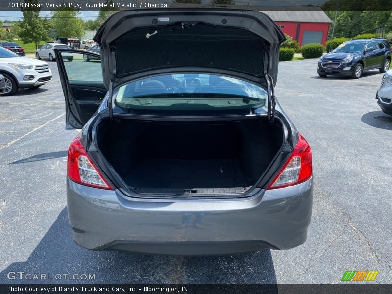 Gun Metal Metallic / Charcoal 2018 Nissan Versa S Plus