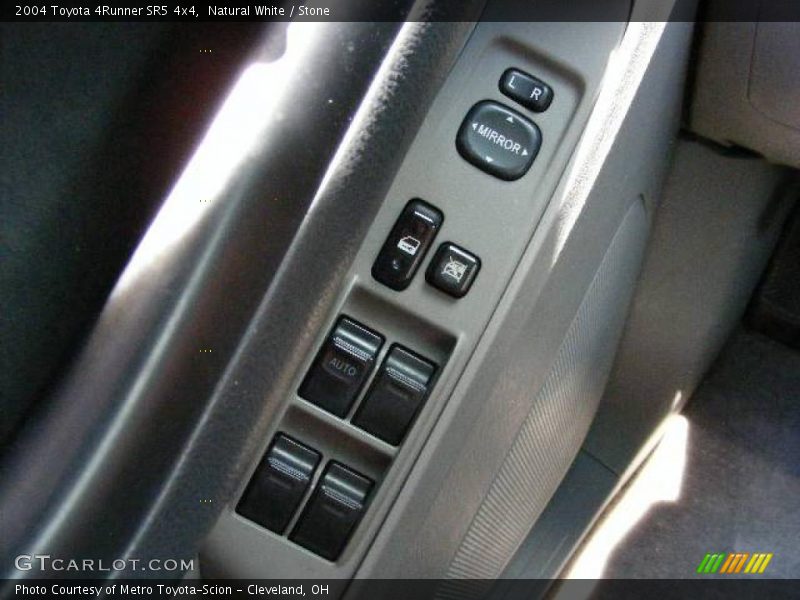 Natural White / Stone 2004 Toyota 4Runner SR5 4x4