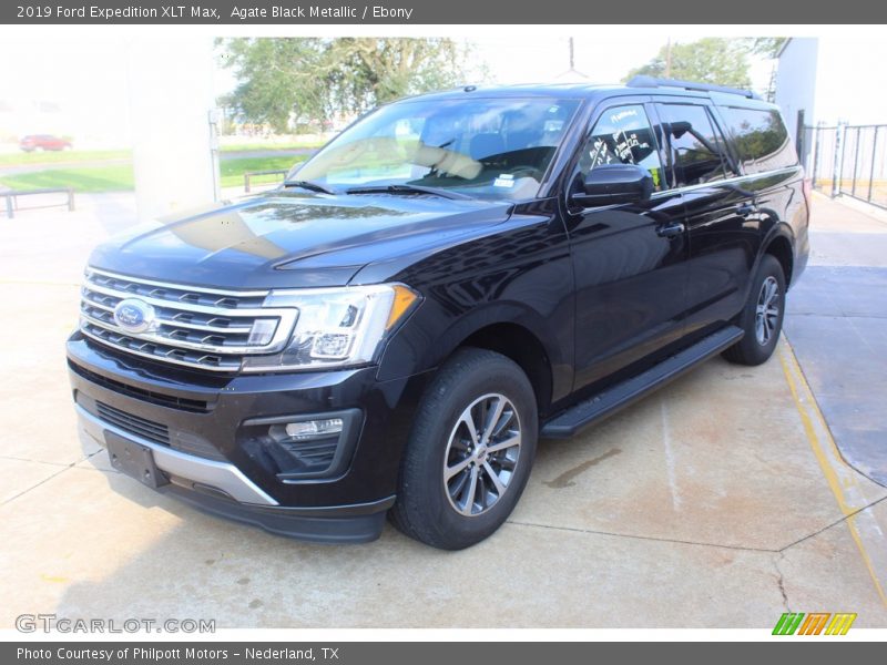 Front 3/4 View of 2019 Expedition XLT Max