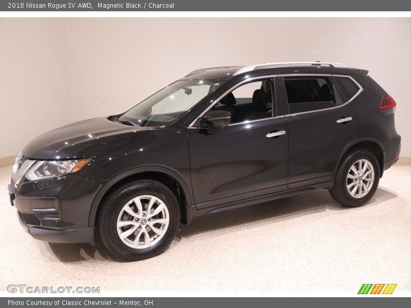 Magnetic Black / Charcoal 2018 Nissan Rogue SV AWD