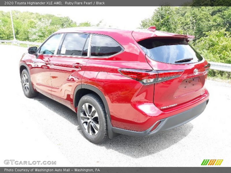 Ruby Flare Pearl / Black 2020 Toyota Highlander XLE AWD