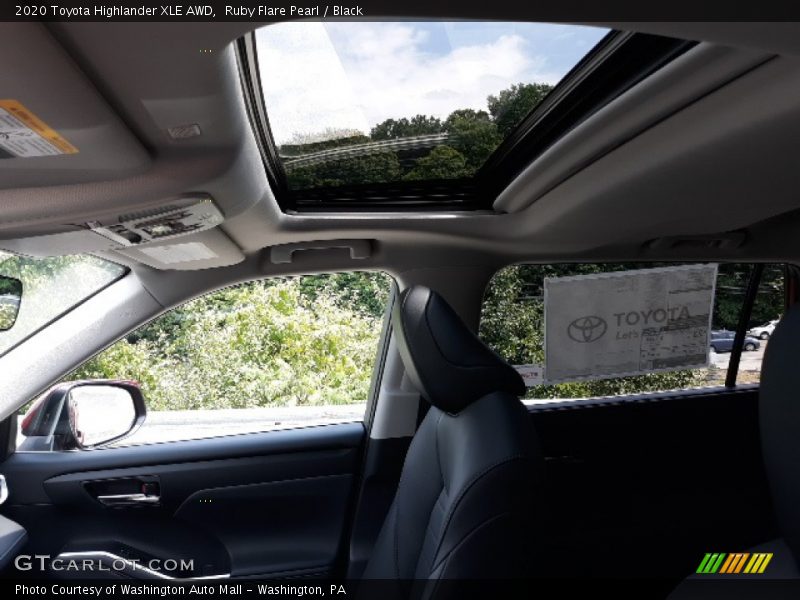Ruby Flare Pearl / Black 2020 Toyota Highlander XLE AWD