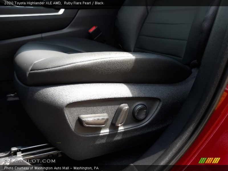 Ruby Flare Pearl / Black 2020 Toyota Highlander XLE AWD