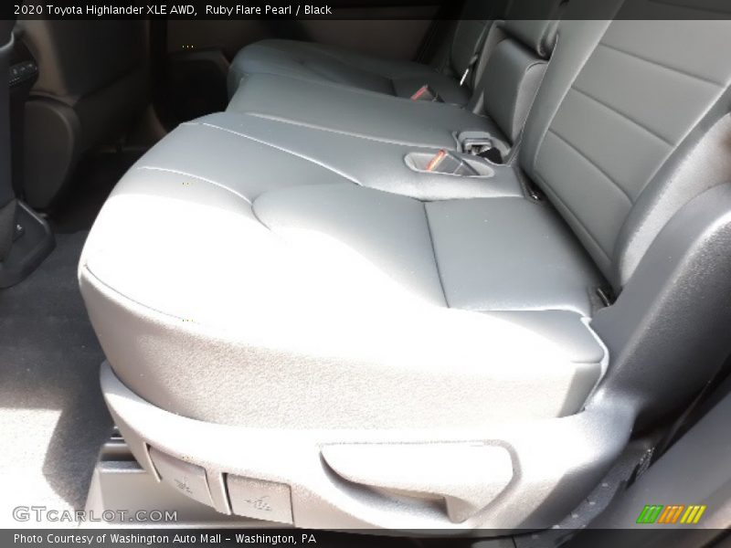 Ruby Flare Pearl / Black 2020 Toyota Highlander XLE AWD