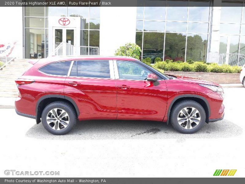 Ruby Flare Pearl / Black 2020 Toyota Highlander XLE AWD