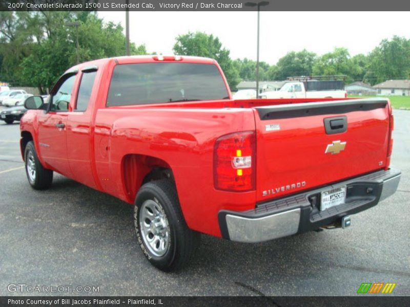Victory Red / Dark Charcoal 2007 Chevrolet Silverado 1500 LS Extended Cab