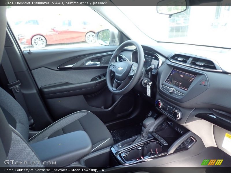Summit White / Jet Black 2021 Chevrolet TrailBlazer LS AWD