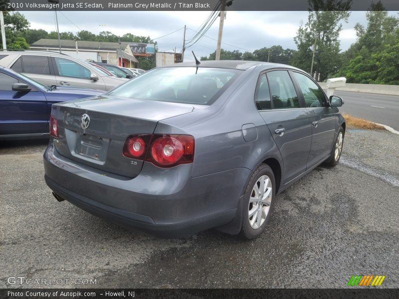 Platinum Grey Metallic / Titan Black 2010 Volkswagen Jetta SE Sedan