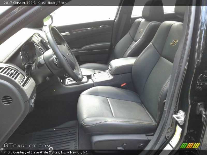 Gloss Black / Black 2017 Chrysler 300 S