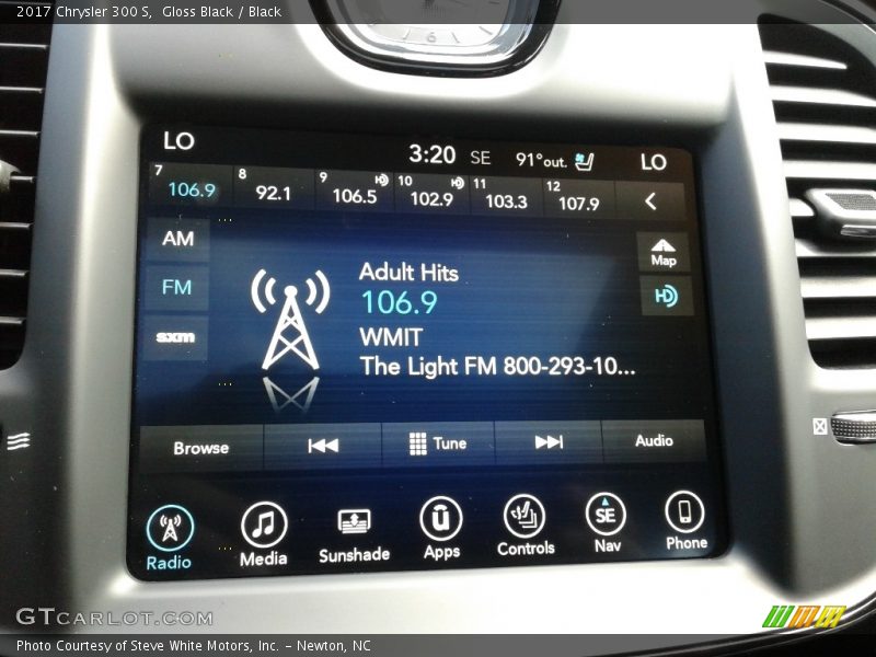 Gloss Black / Black 2017 Chrysler 300 S