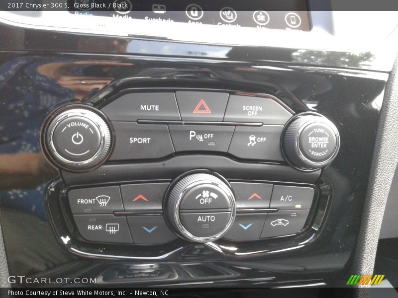 Gloss Black / Black 2017 Chrysler 300 S