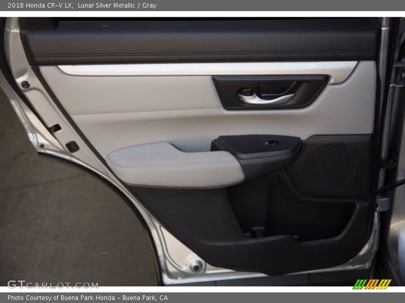 Lunar Silver Metallic / Gray 2018 Honda CR-V LX