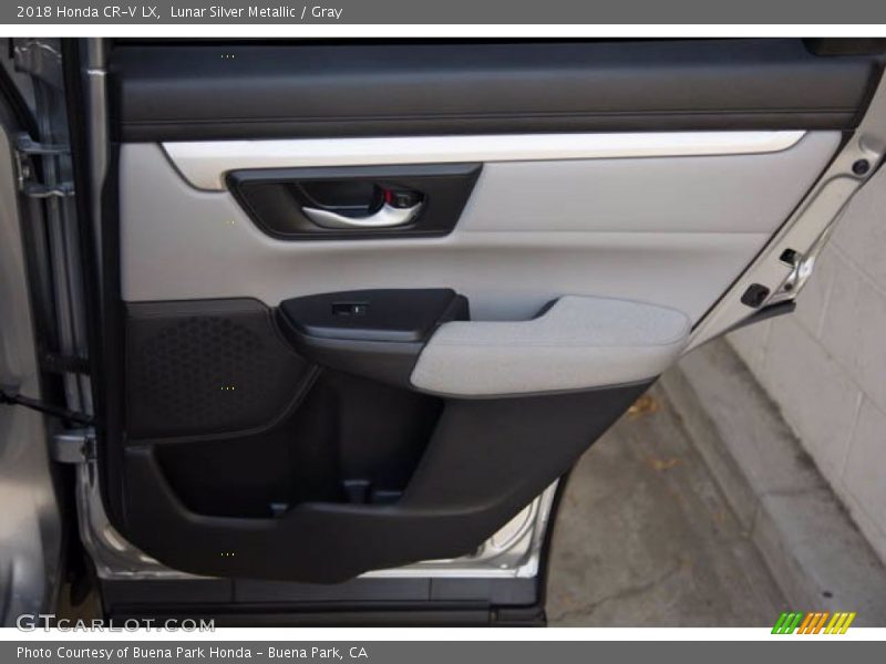 Lunar Silver Metallic / Gray 2018 Honda CR-V LX