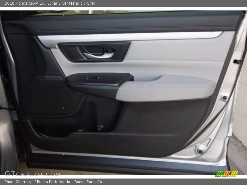 Lunar Silver Metallic / Gray 2018 Honda CR-V LX