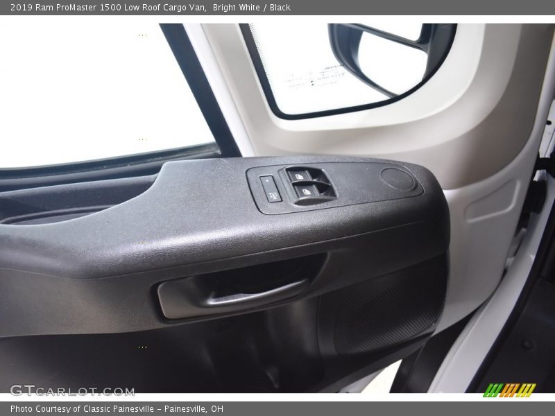 Bright White / Black 2019 Ram ProMaster 1500 Low Roof Cargo Van
