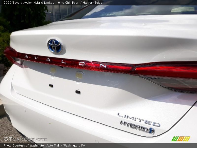  2020 Avalon Hybrid Limited Logo