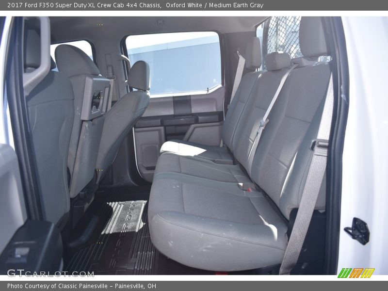 Oxford White / Medium Earth Gray 2017 Ford F350 Super Duty XL Crew Cab 4x4 Chassis