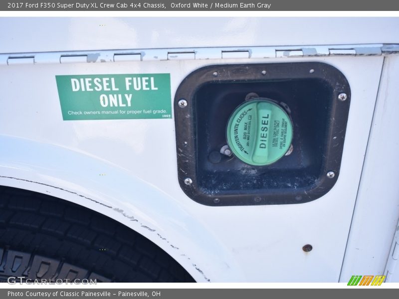 Oxford White / Medium Earth Gray 2017 Ford F350 Super Duty XL Crew Cab 4x4 Chassis