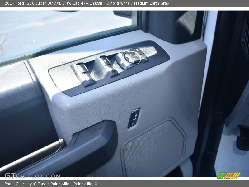 Oxford White / Medium Earth Gray 2017 Ford F350 Super Duty XL Crew Cab 4x4 Chassis
