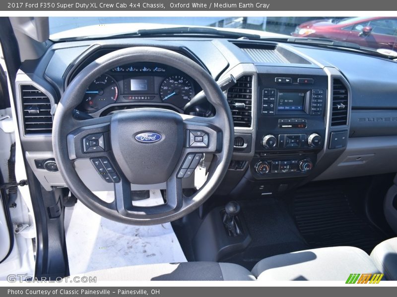 Oxford White / Medium Earth Gray 2017 Ford F350 Super Duty XL Crew Cab 4x4 Chassis