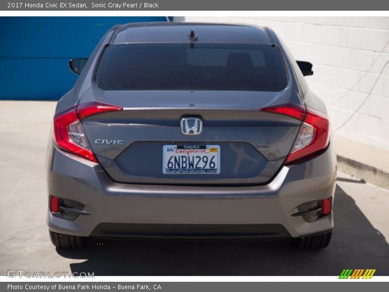 Sonic Gray Pearl / Black 2017 Honda Civic EX Sedan