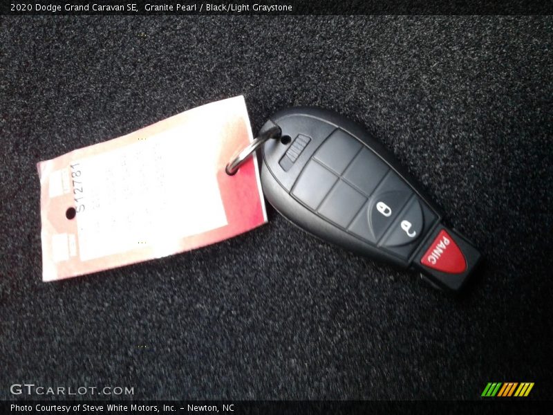 Granite Pearl / Black/Light Graystone 2020 Dodge Grand Caravan SE