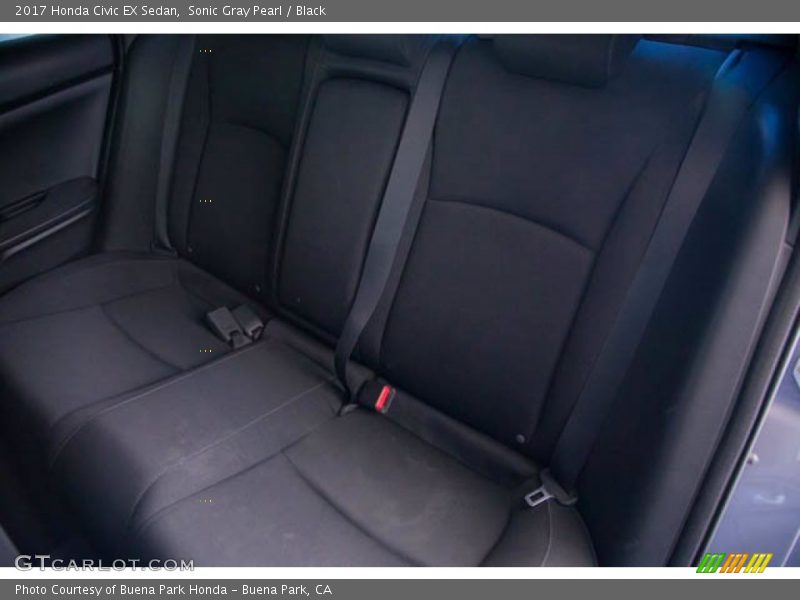 Sonic Gray Pearl / Black 2017 Honda Civic EX Sedan