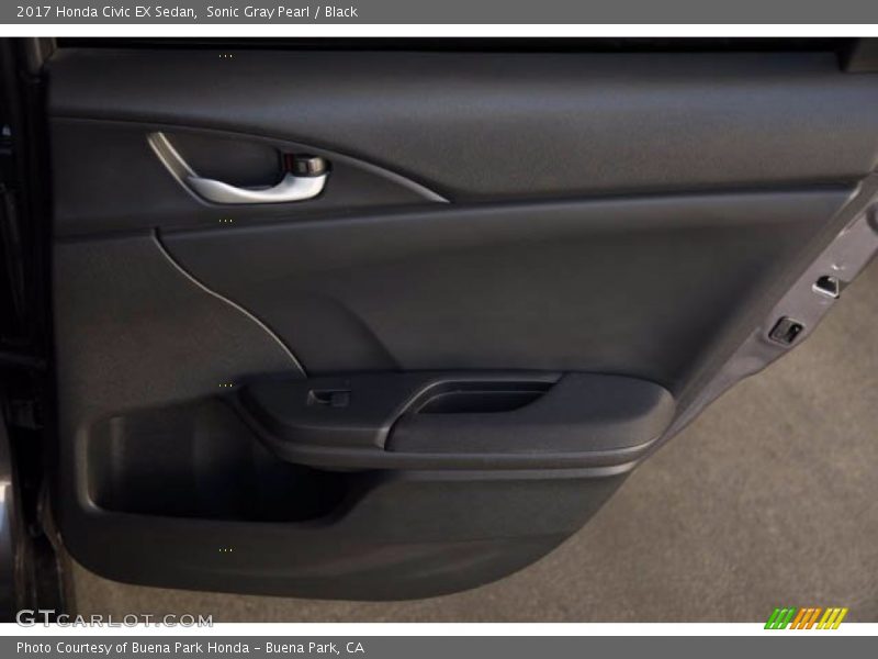 Sonic Gray Pearl / Black 2017 Honda Civic EX Sedan
