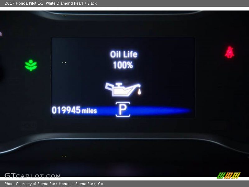 White Diamond Pearl / Black 2017 Honda Pilot LX