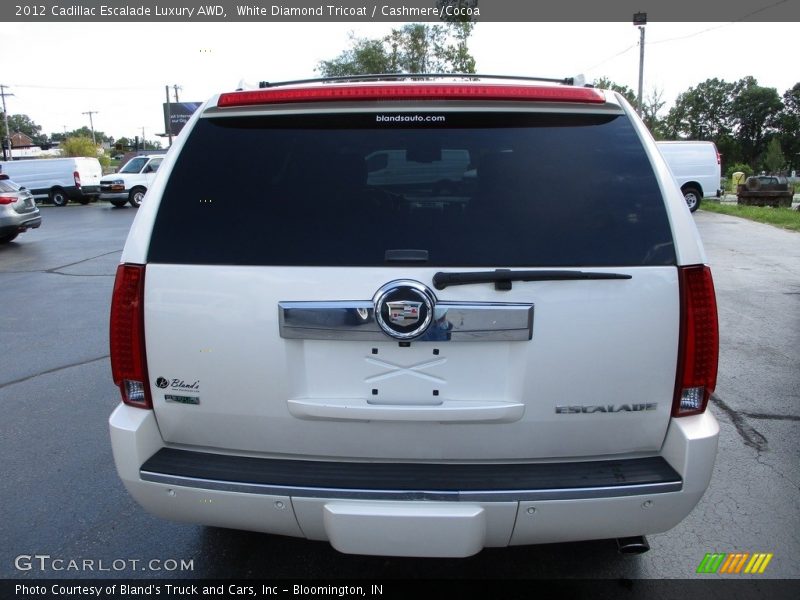 White Diamond Tricoat / Cashmere/Cocoa 2012 Cadillac Escalade Luxury AWD