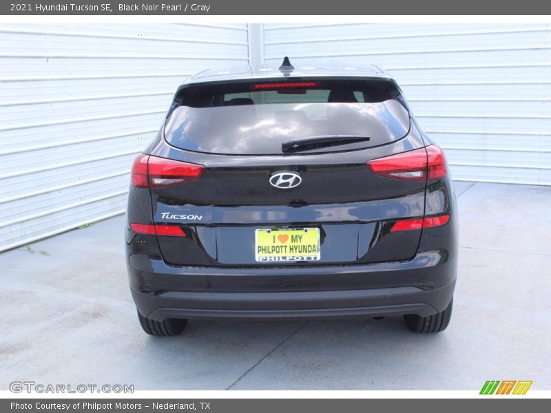 Black Noir Pearl / Gray 2021 Hyundai Tucson SE