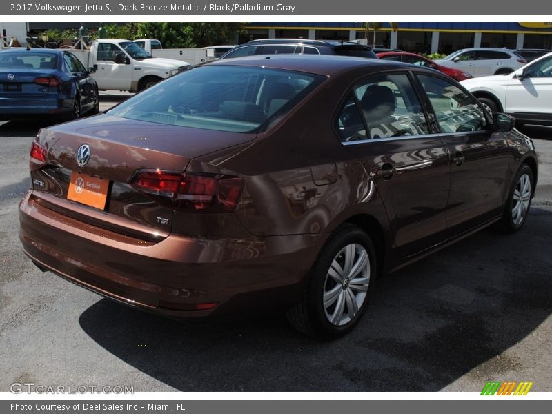 Dark Bronze Metallic / Black/Palladium Gray 2017 Volkswagen Jetta S