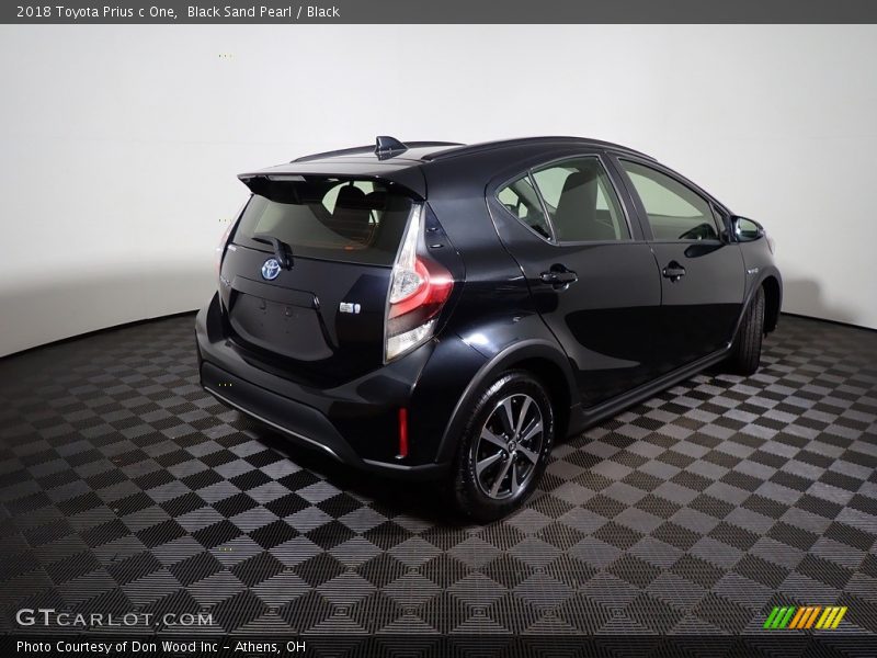 Black Sand Pearl / Black 2018 Toyota Prius c One