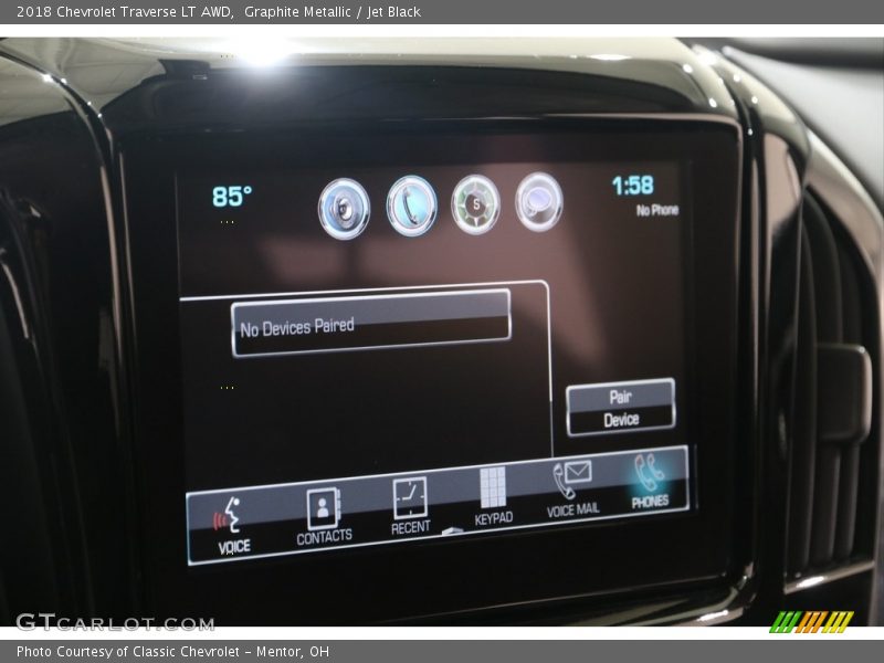Graphite Metallic / Jet Black 2018 Chevrolet Traverse LT AWD