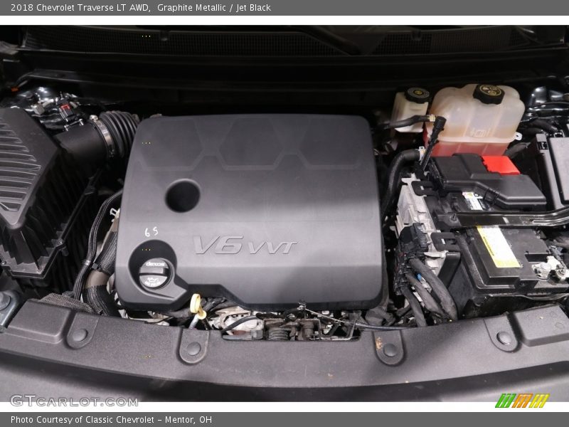 Graphite Metallic / Jet Black 2018 Chevrolet Traverse LT AWD