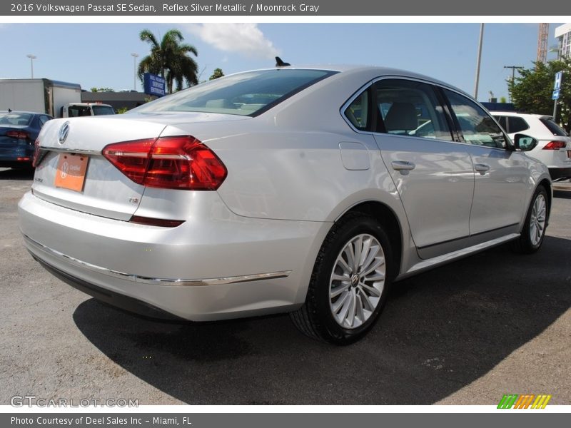  2016 Passat SE Sedan Reflex Silver Metallic