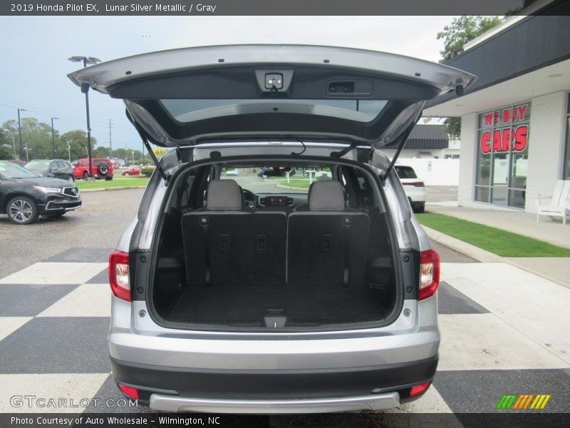 Lunar Silver Metallic / Gray 2019 Honda Pilot EX