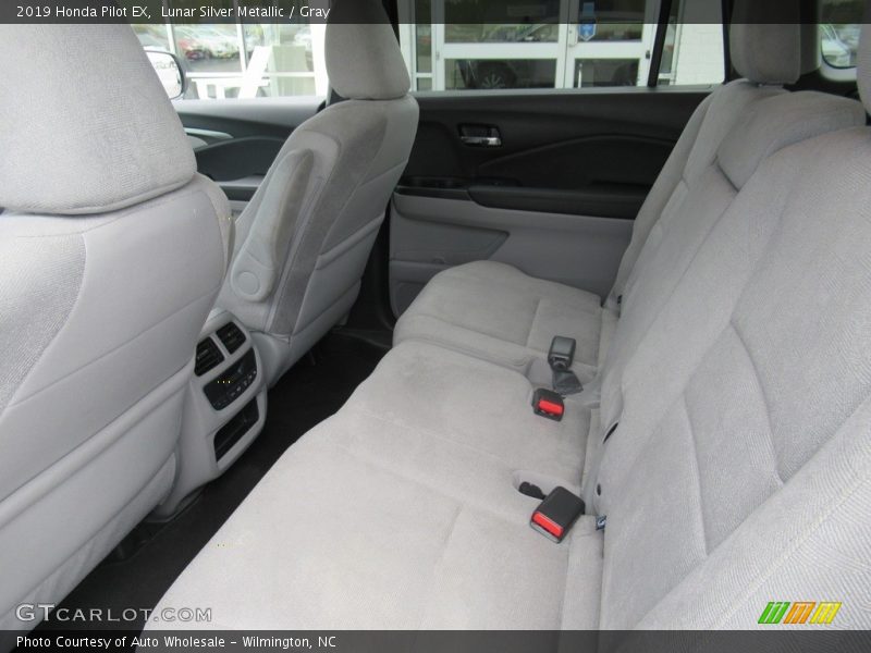 Lunar Silver Metallic / Gray 2019 Honda Pilot EX