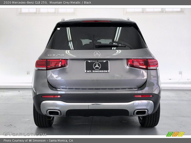 Mountain Grey Metallic / Black 2020 Mercedes-Benz GLB 250